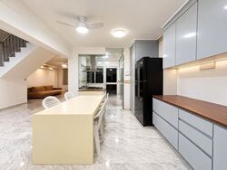 Blk 221 Kovan Green (Hougang), HDB Executive #622572161